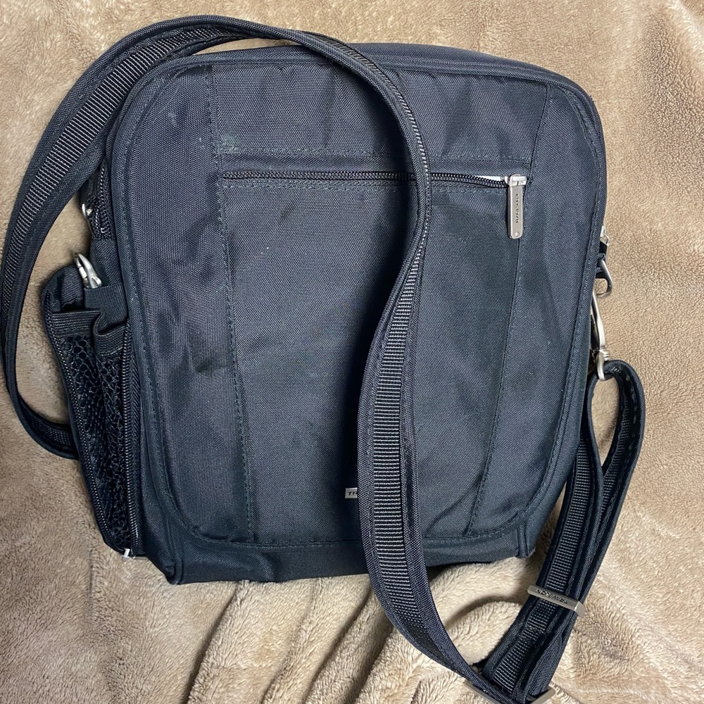 Travelon messenger bag